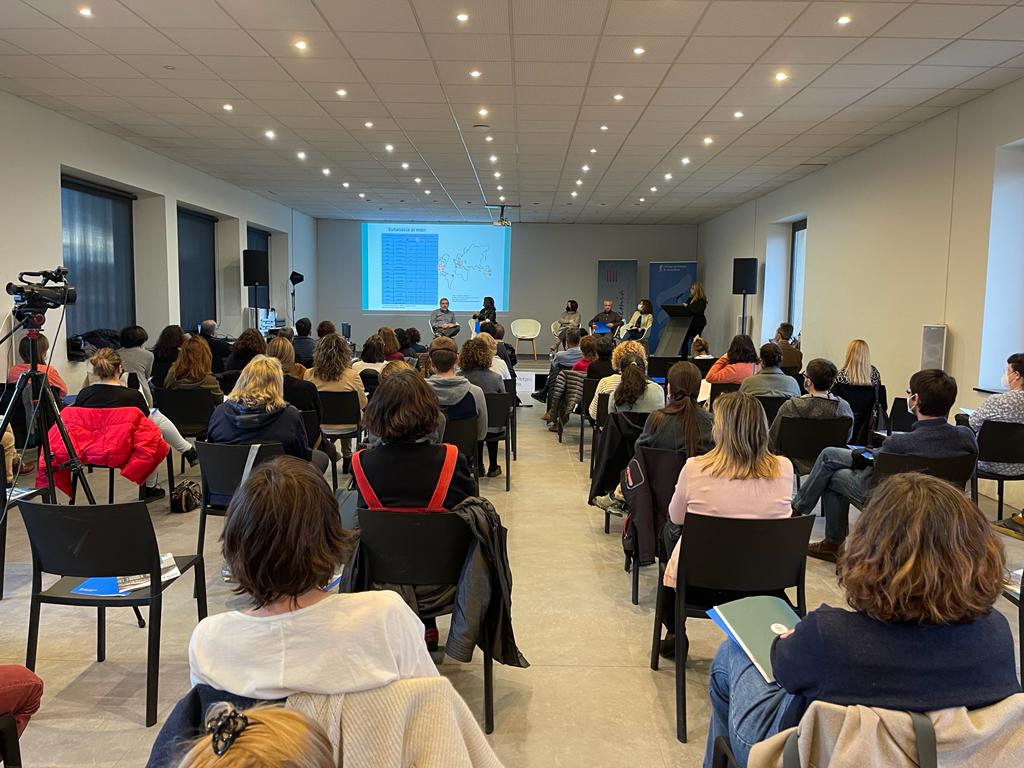 Avui a #Vic sessió sobre els recursos existents a #Osona en l'aplicació de la llei de l'eutanàsia <a href="/CoMBOsona/">CoMB Osona</a> <a href="/COMBarcelona/">Col·legi Metges BCN</a> <a href="/anna_ribas_c/">Anna Ribas Casals</a>