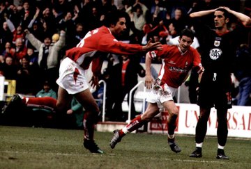 TownEndersSTFC's tweet photo. #OnThisDay in 1982, Rory Fallon was born. Rory joined @Official_STFC from Barnsley for £60,000 in 2003, going on to score 25 goals in 89 appearances, including a memorable overhead kick against Bristol City in 2004. Rory joined Swansea in 2006 for £300,000. Happy Birthday Rory https://t.co/lphmmmNfoa