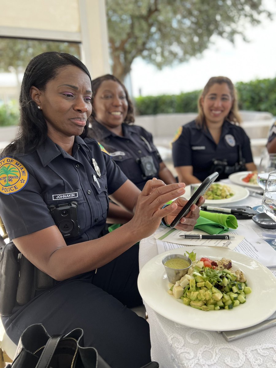 MiamiPD's tweet photo. Today our #ladiesoflawenforcement joined a No-Nonsense Women of Strength training to come together in a candid conversation about making changes in how women interact with other women and the strengths they bring to law enforcement. https://t.co/Rsr0kx2L7k