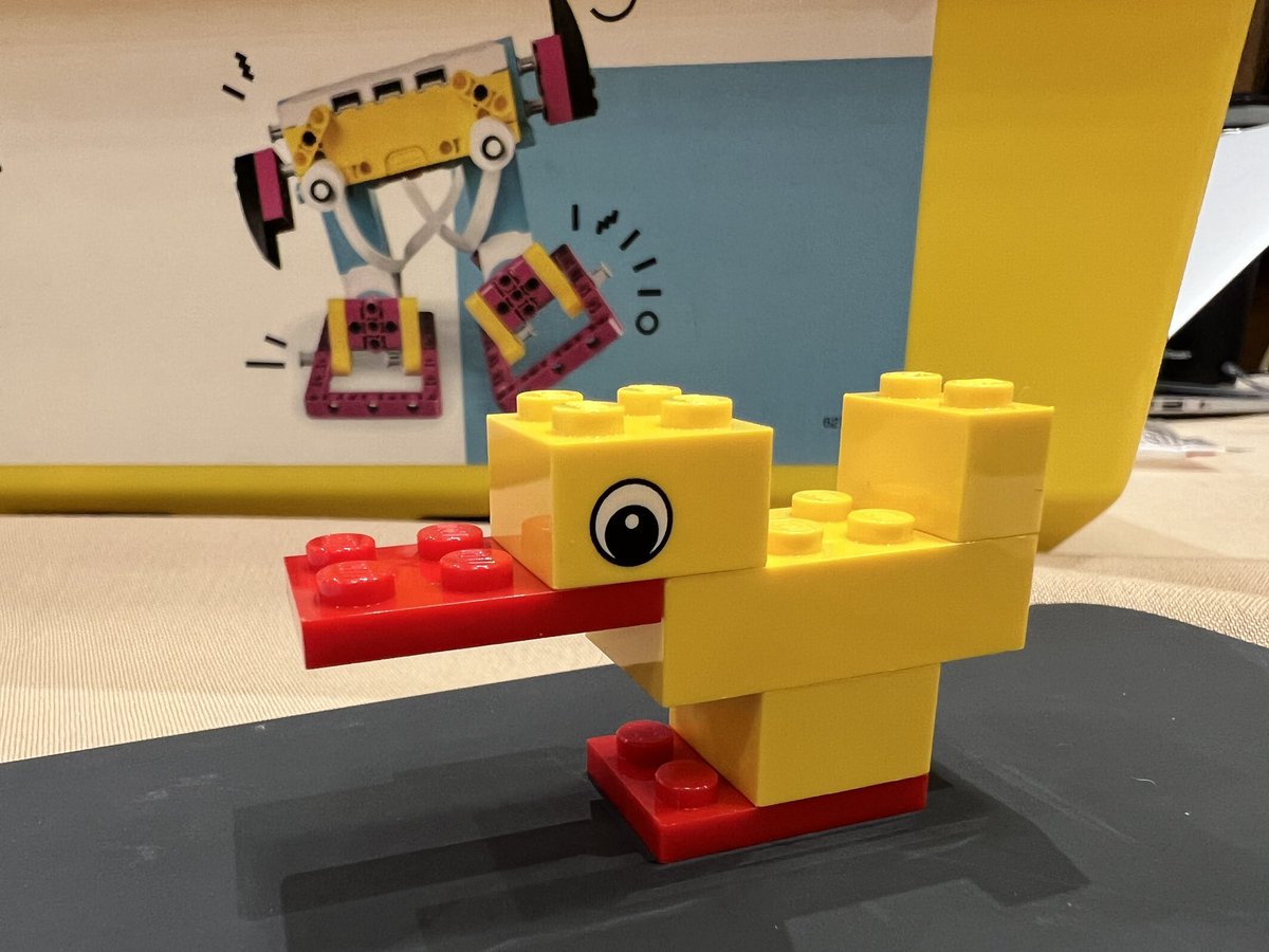 HighDeeGee's tweet photo. Lego education#springcue https://t.co/DZRXdhzGQ4