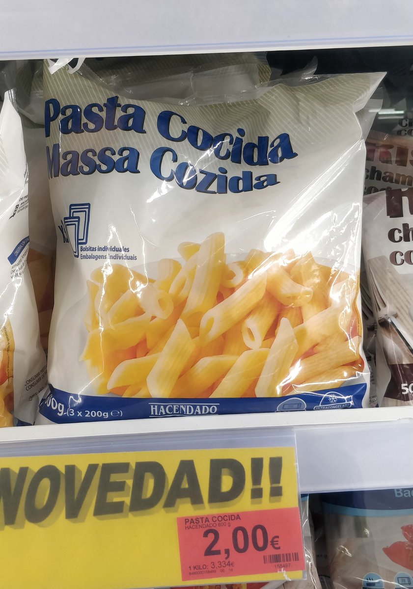 Tontero_'s tweet photo. Pasta cocida congelada.

Instrucciones: Poner a hervir un litro de agua con sal, introducir la pasta con un durante 7-8 minutos. https://t.co/2HnKFvAM8V
