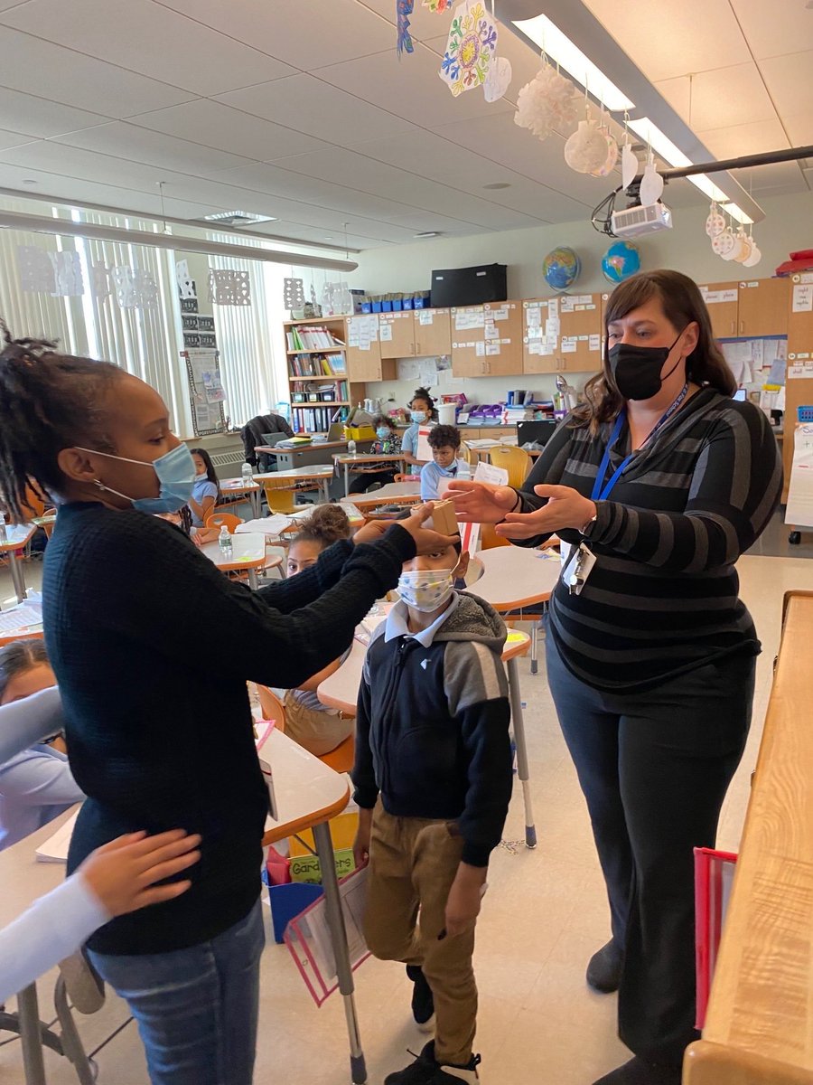 ⁦<a href="/mdfoxschool/">MD Fox</a>⁩ ⁦<a href="/Hartford_Public/">Hartford Public Schools</a>⁩ Many thanks to #TheVillage4Family&amp;Children ⁦&amp; Mr. Lawrence for making everyday #special #MotivationalMondays ⁦<a href="/HartfordSuper/">Dr. Andraé Townsel</a>⁩ #We❤️ourStaff!