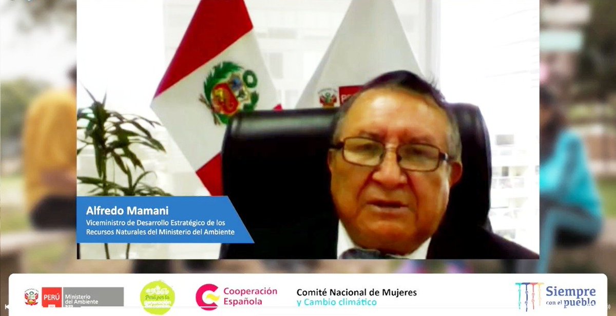MinamPeru's tweet photo. 📢 @Alfredomamani_ señaló que el Estado trabaja por la equidad de género. Aseguró que el Minam reafirma su compromiso para continuar con un espacio de diálogo que garantice la gestión de cambio climático con participación de mujeres y hombres.  #CONAMUCC https://t.co/W9CcRlCnvG