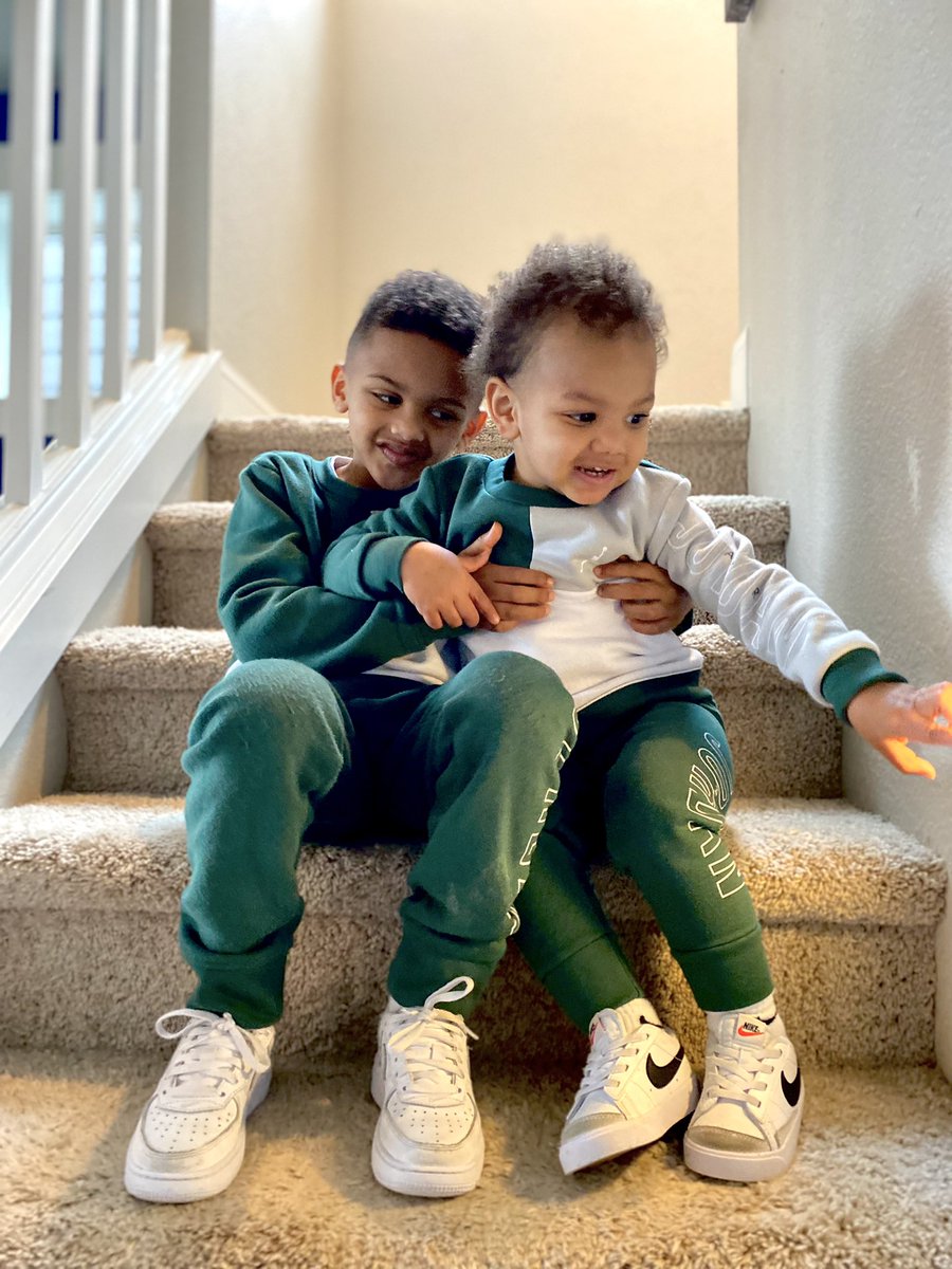 Wishing y’all a Happy St…ooooo light💡…my bad I got distracted, Patrick’s Day☘️

#BoydBrothersChronicles #BadBOYdS4L #WeDemBOYdS #KingKash #KashApp #KashMoneybrav