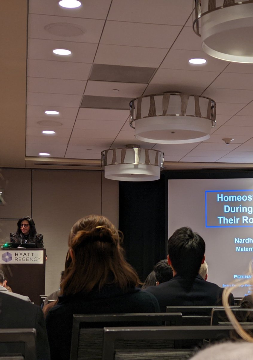 SKulandavelu's tweet photo. Fabulous talk given by @nardhygomez on immune cells at the Maternal Fetal interface. @SRIWomensHealth #SRI2022 #pretermlabor #immunology #maternalfetalinterface #placenta #fetus https://t.co/GPJ3M8CtFy