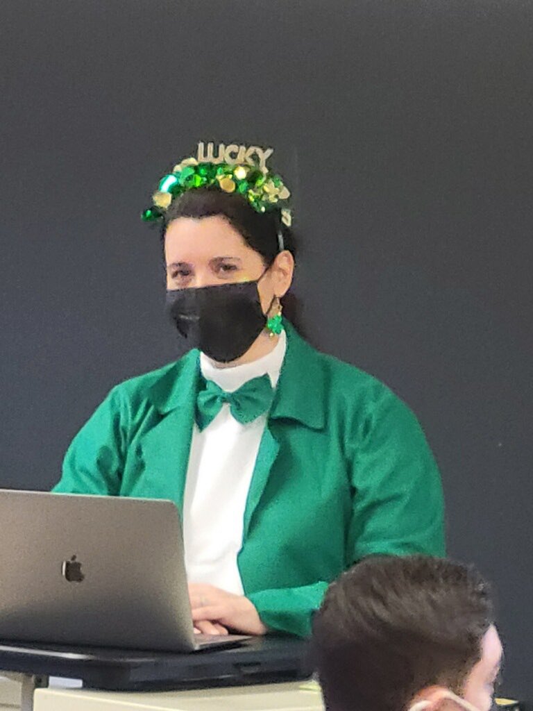 RealPMschool's tweet image. Leprechaun sighting at PM school!! 🍀 🍀 HAPPY ST. PATRICKS DAY 🍀 🍀