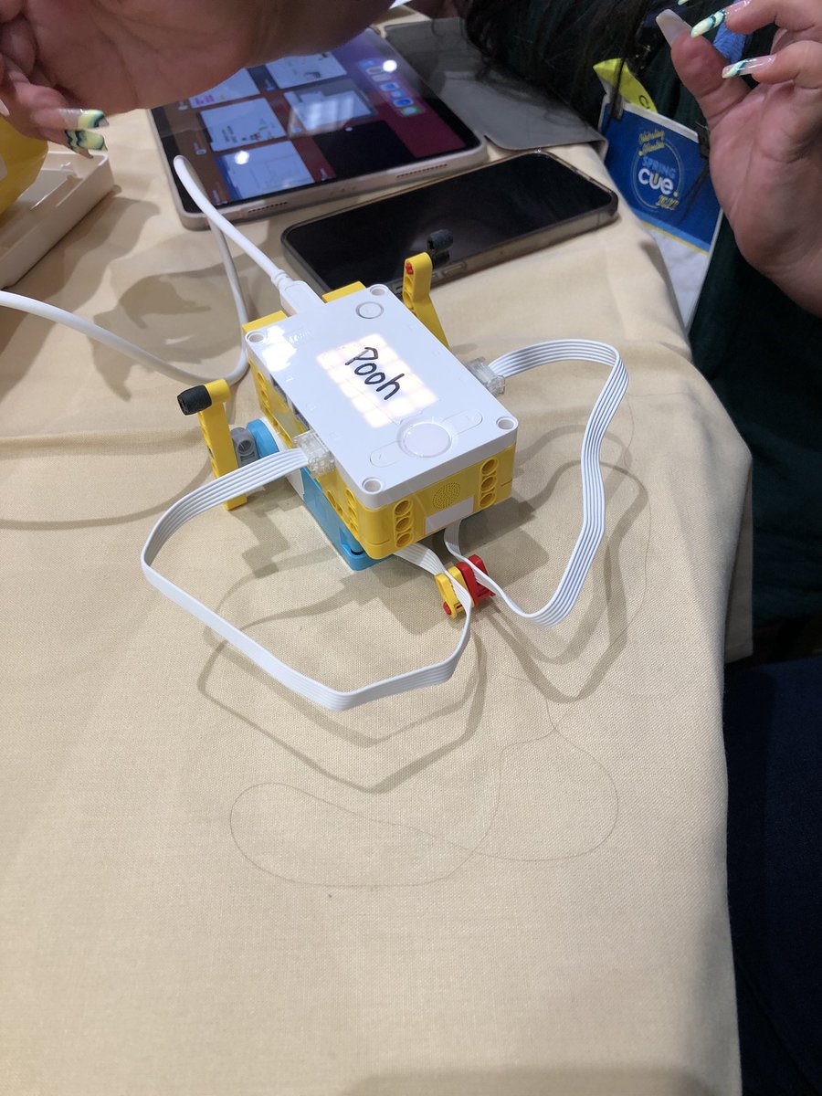 JackieLongo7's tweet photo. @sdpaulette @Jhuntrusd @MrsDavisonTeach  excited to bring legos into OPUSD and see students create, collaborate, and innovate! #SpringCUE #LegoEducation https://t.co/jGY5zPbGF6
