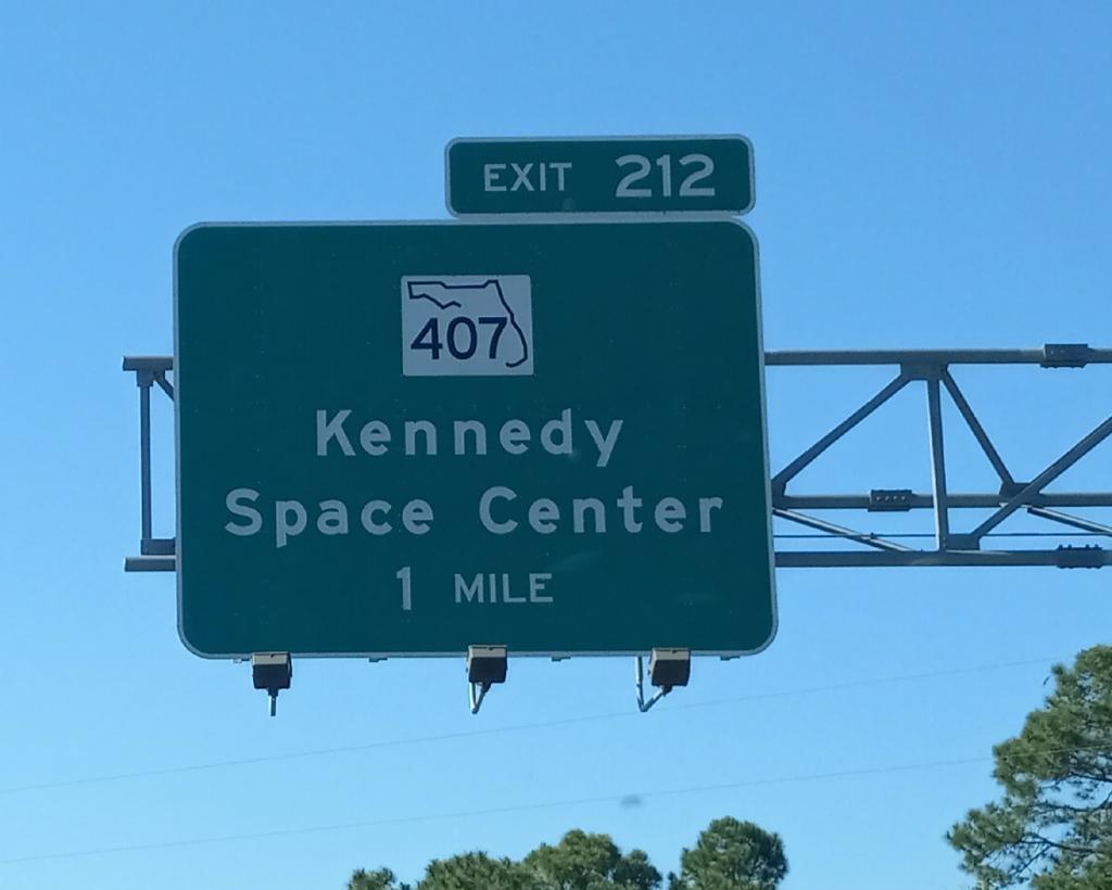 321FlaSpaceGirl's tweet image. I just have to see 👀 the #Crawler2 and #SLS ROCKET!!