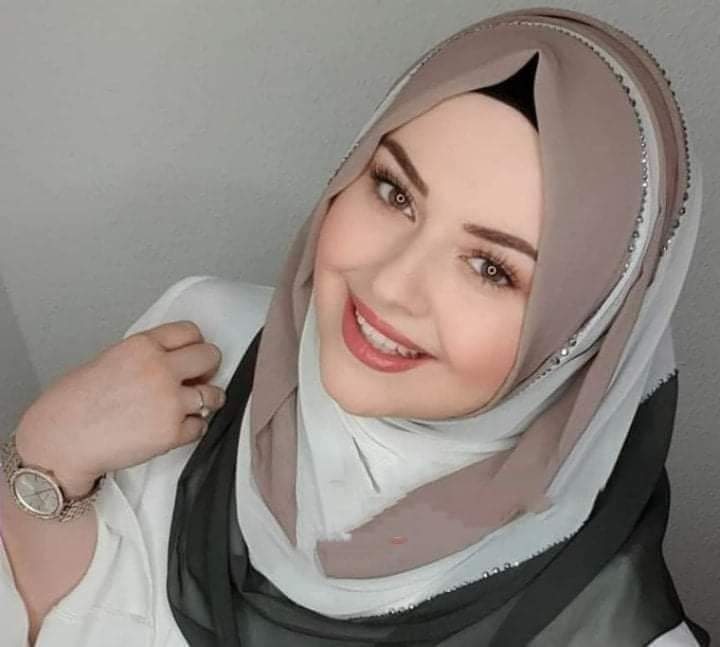 .
كان الرسول أثقل الناس بالهموم لكنه كان أكثرهم تبسم
.