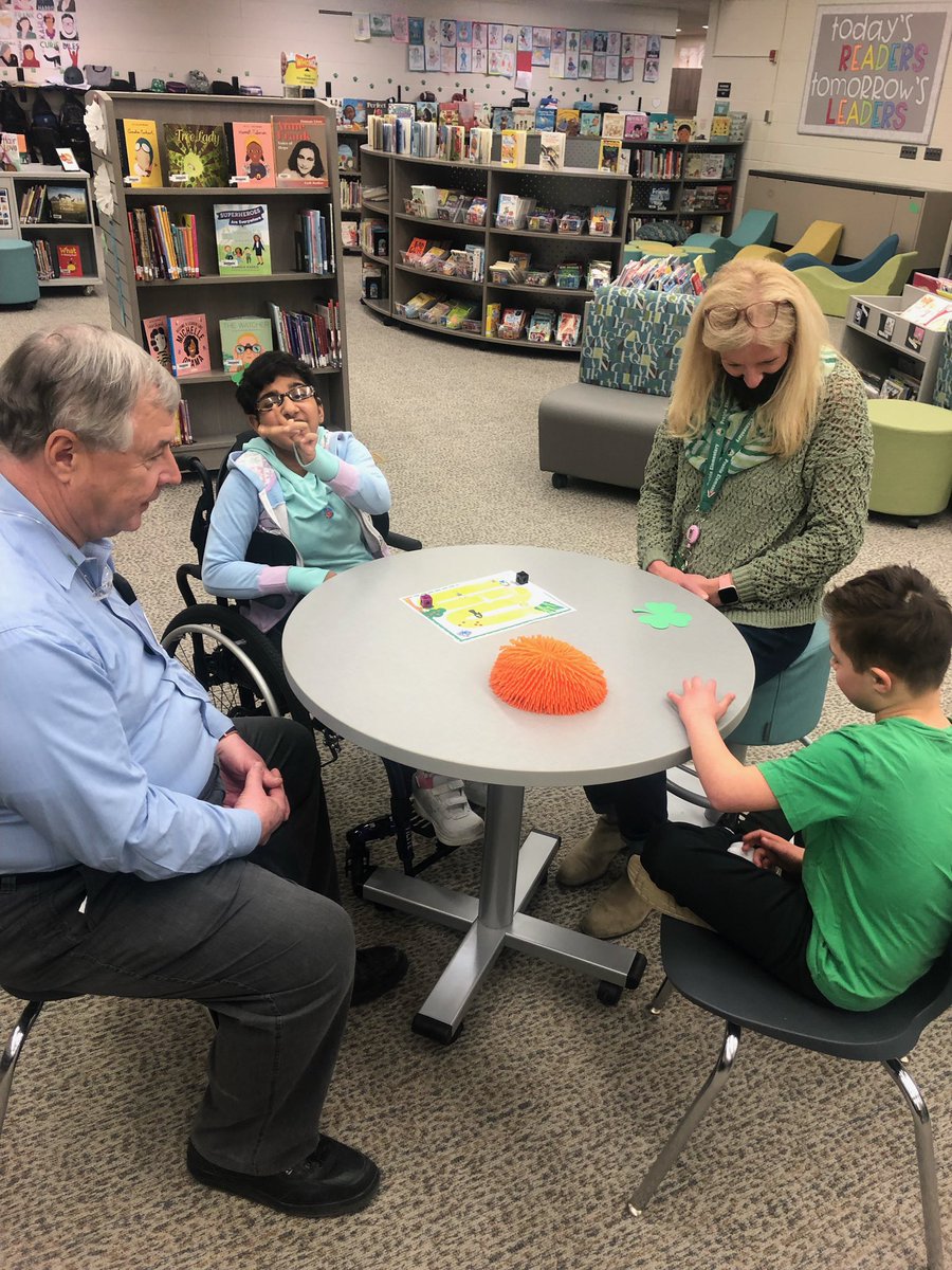 Naperville203's tweet photo. Thanks to @DonJohnstonInc and  @BuildingWingsCo for stopping by @prairied203 and @KJHSEagles today to check out the Building Wings reading curriculum (Readtopia) in action! #BeBold203 https://t.co/2iuyMwFuq2