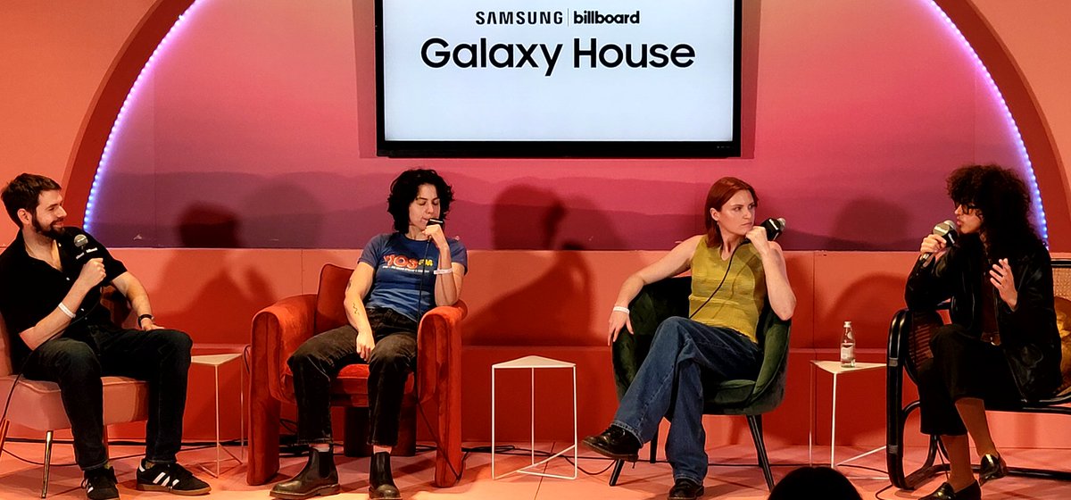 else58's tweet photo. Check out @billboard interview with @whereisMUNA @SamsungMobileUS #sxsw https://t.co/fnioLsQVMZ