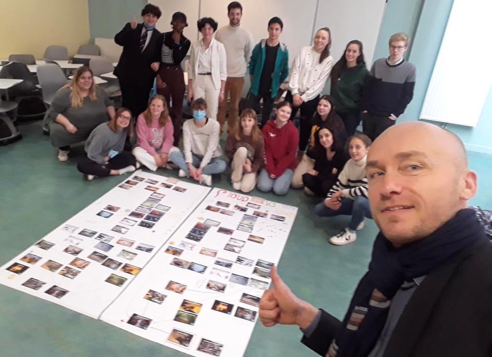 CatoireO's tweet photo. Merci à @YMatura et aux étudiants @UniLaSalle_fr pour la formation des éco-délégues de 2nde et 1ère du #LyceeFelixFaure sur la fresque du climat https://t.co/iyWMKRnFwU