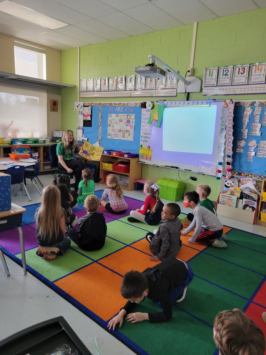 It was so much fun being the mystery reader in <a href="/MsOBrien129/">Jennifer O'Brien</a>'s class today! These #PBIS rockstars filled their pompom jar. Go #SorrickCougars!