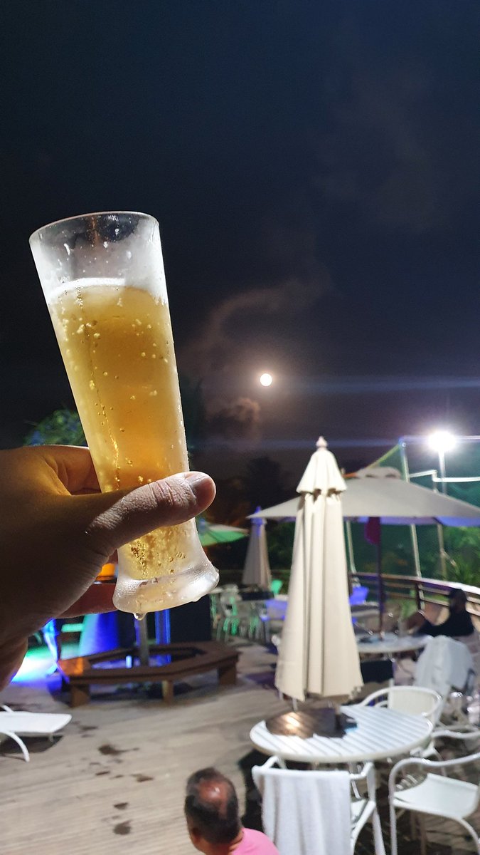 tunimalmighty's tweet photo. Vamos começar o incentivos da Quinta-feira?
Óbvio
#luacheia
#copocheio
#Maceió https://t.co/NG11kowFrR