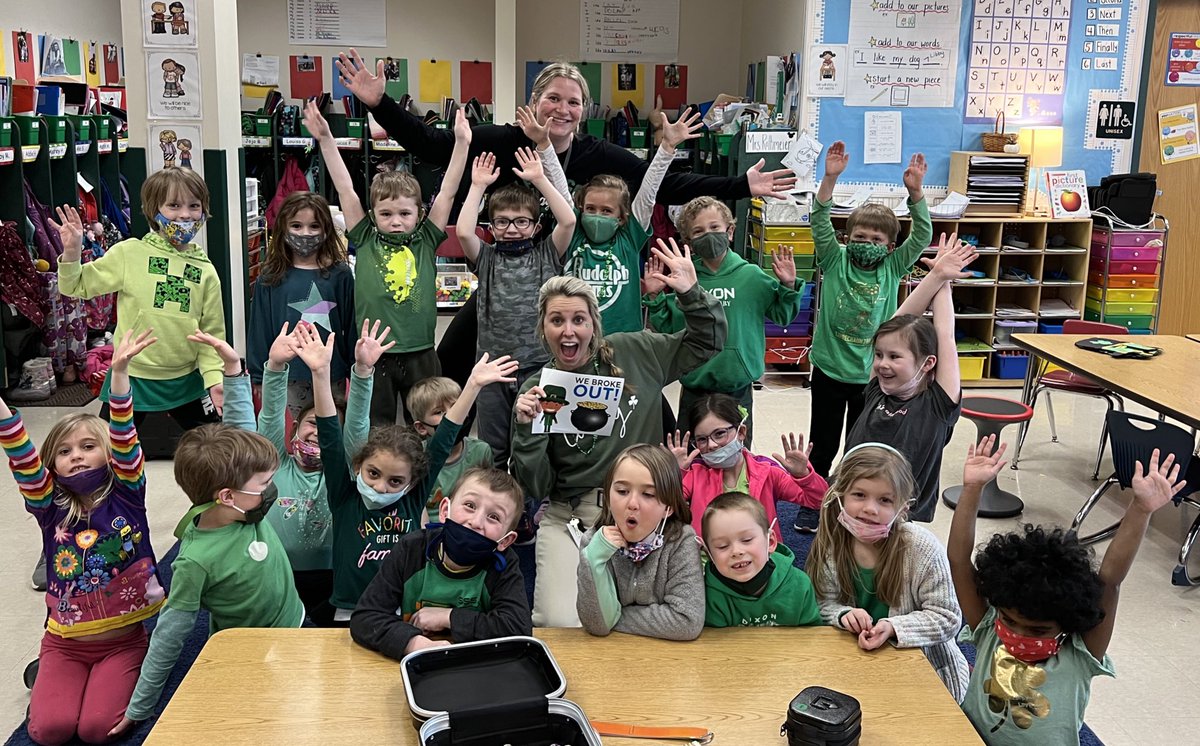 MeganPeschke's tweet photo. @digman_amy just can’t get out of kindergarten. With her help these smarty pants broke the locks and found gold! They practiced ￼rhyming, counting, number problems and cracked the codes! #breakoutbox #gold https://t.co/wVROpIAYxU