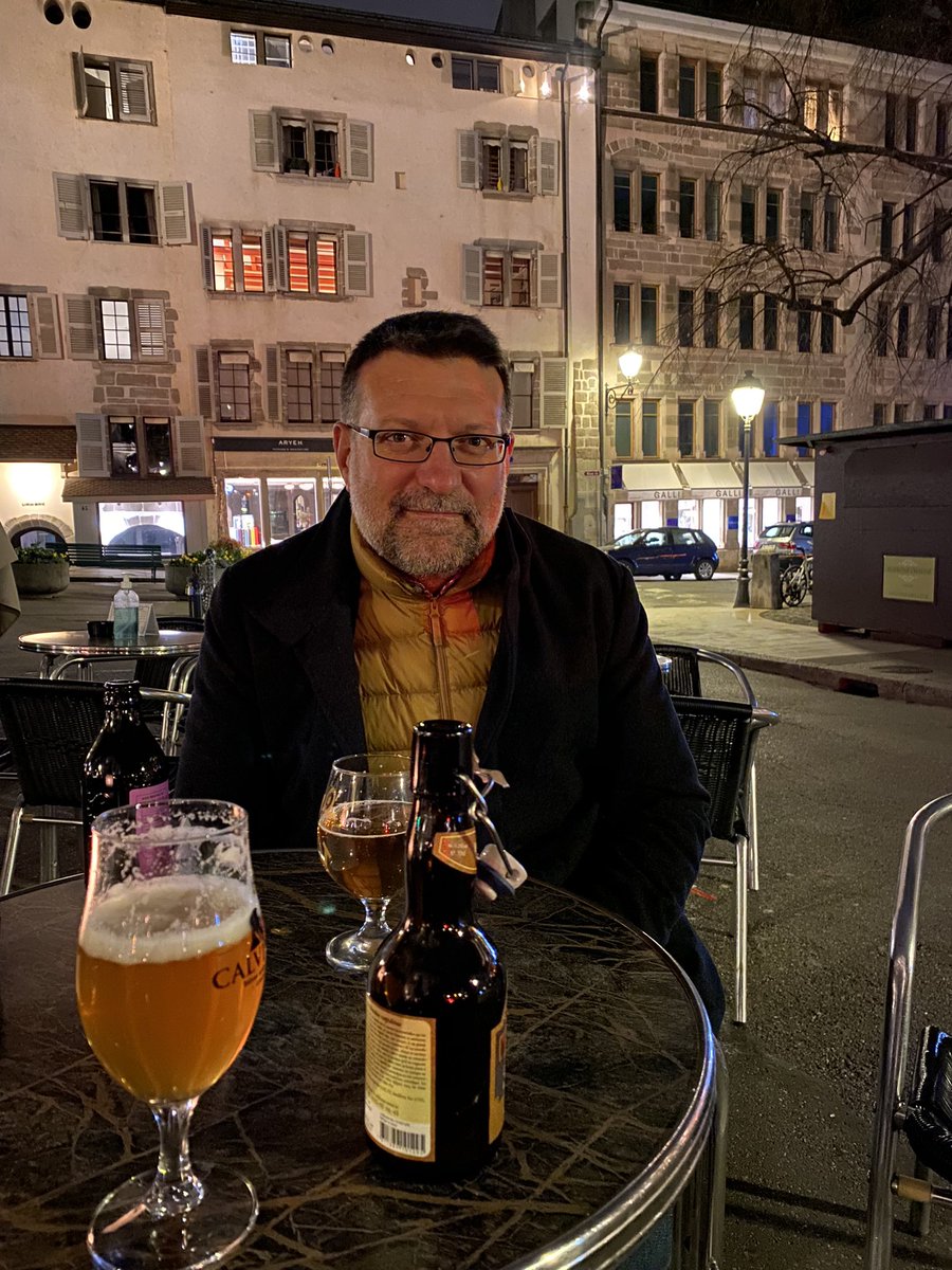 MikanderNina's tweet photo. Never one to miss an opportunity between negotiations to have a beer and talk birds with the @unep_aewa man, myth & legend Sergey Dereliev #birdconservation #lwfg #seabirds https://t.co/A8wQbRQQTz