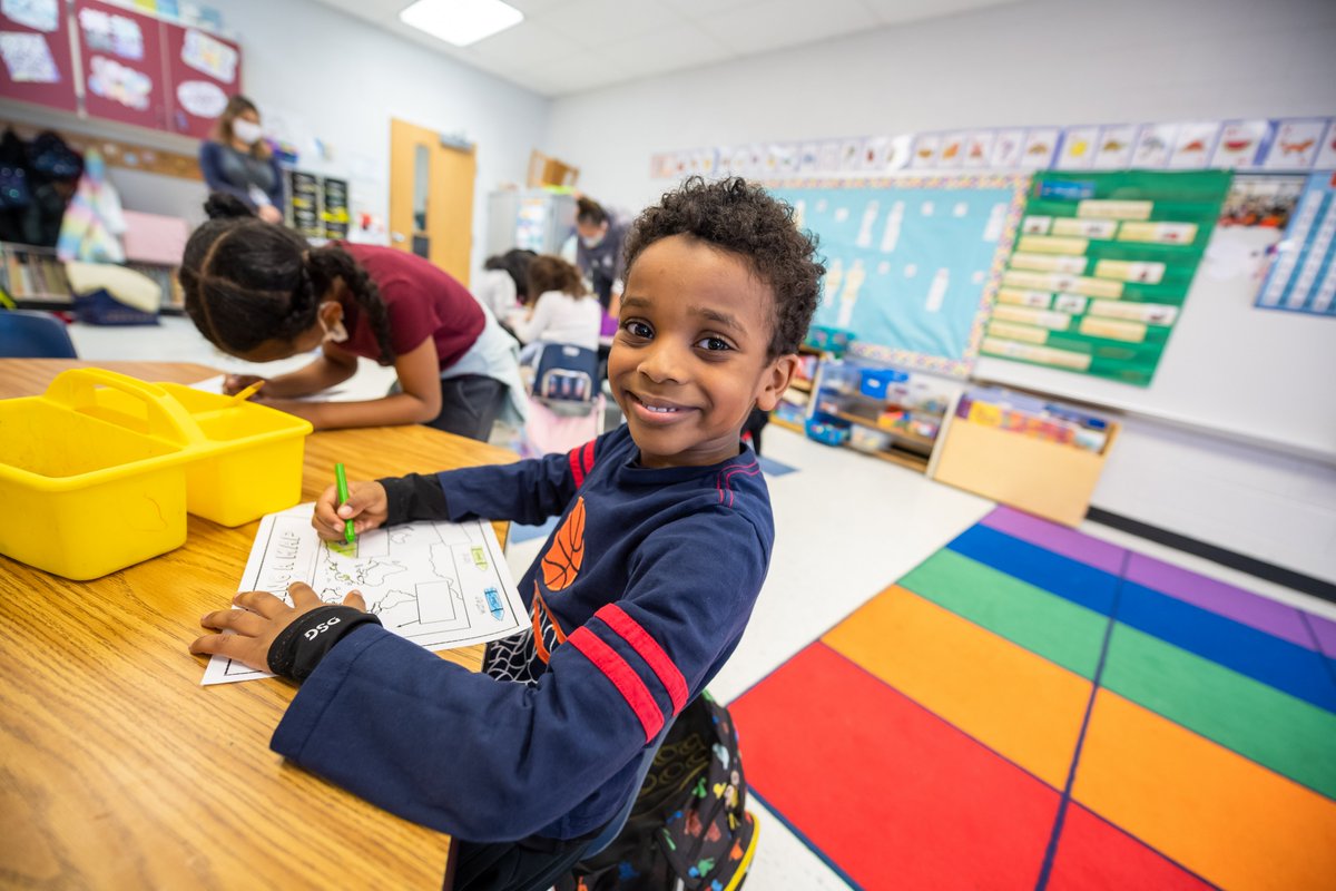 fcpsnews's tweet photo. Hello 👋 from kindergarten! Registration for the 2022-23 school year is happening now across FCPS. Contact your school to get started: https://t.co/9ctKvNeriV https://t.co/QgknrrFDSQ