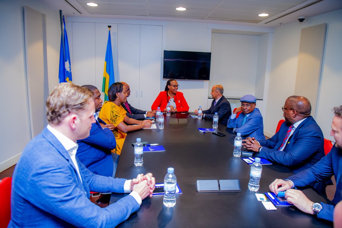 Rwandaaquatics's tweet image. Thank you @fina_president and the delegation for #VisitingRwanda it was a privilege to have you in Rwanda. 

This visit was a remarkable time to the federation and swimmers. 

Thank you @ranomikromo and @VeryFerryFast for sharing your experience as champions to our swimmers🙏