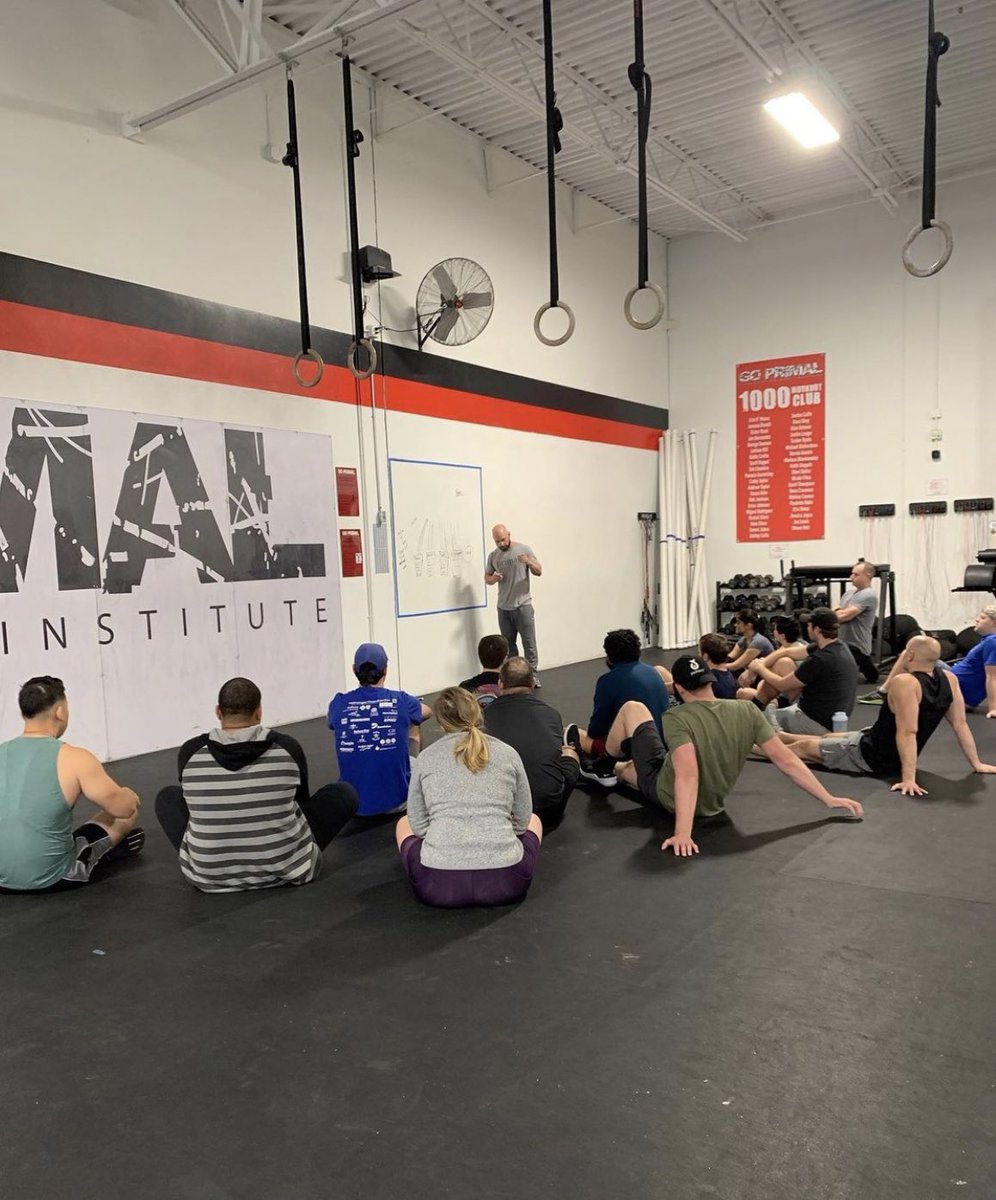 northfloridaem's tweet photo. Today we traded in our typical didactics day for a wellness day in at a local CrossFit gym. Wellness is essential in every aspect of our life in order to get the most out of everything we do. #EMbound #medstudenttwitter https://t.co/fD4IBeIC0G