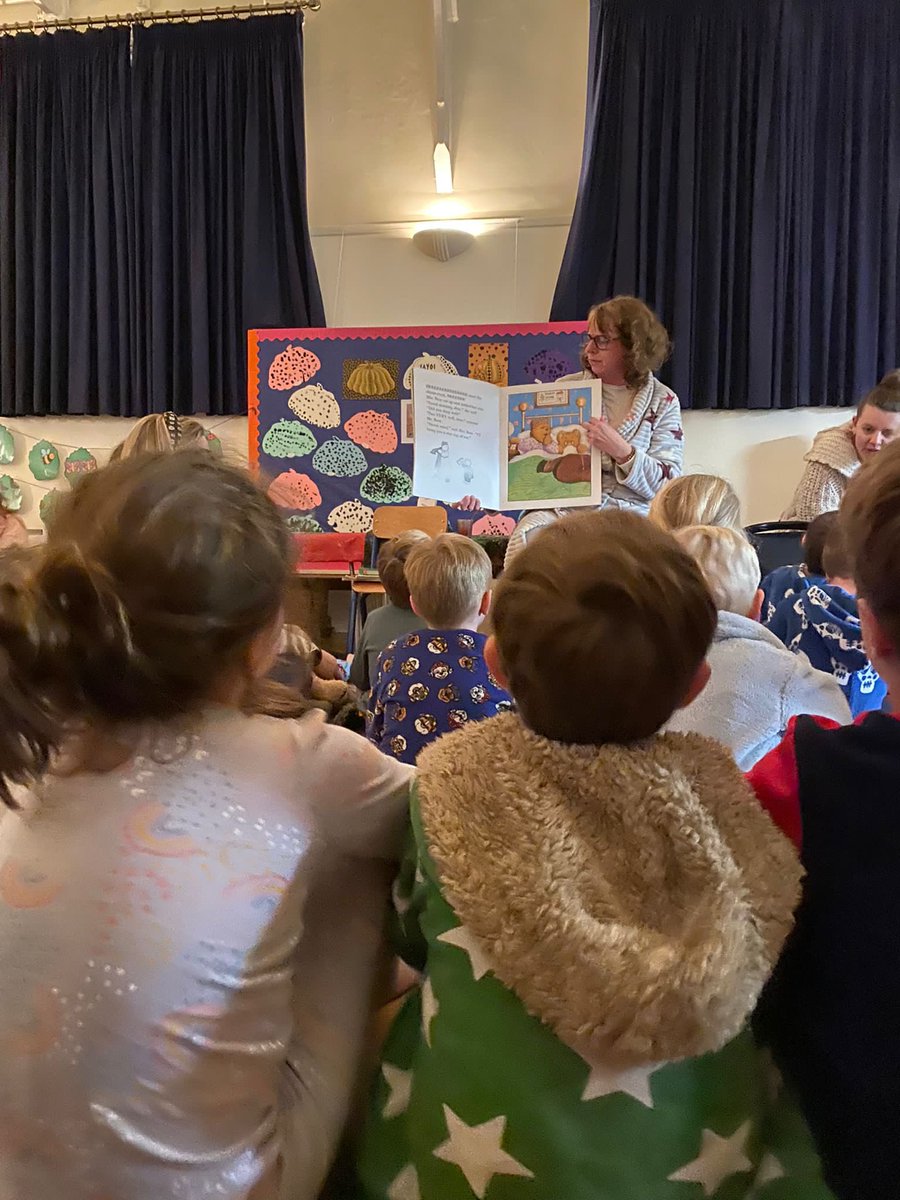 Pyjamas ✅
slippers✅
favourite stories✅
hot chocolate ✅
friends and family to read with ✅ We had such a lovely evening at our ‘Big bedtime story’ night, thank you to everyone who came! #lovebooks #storytime #sussexnursery #youngreaders