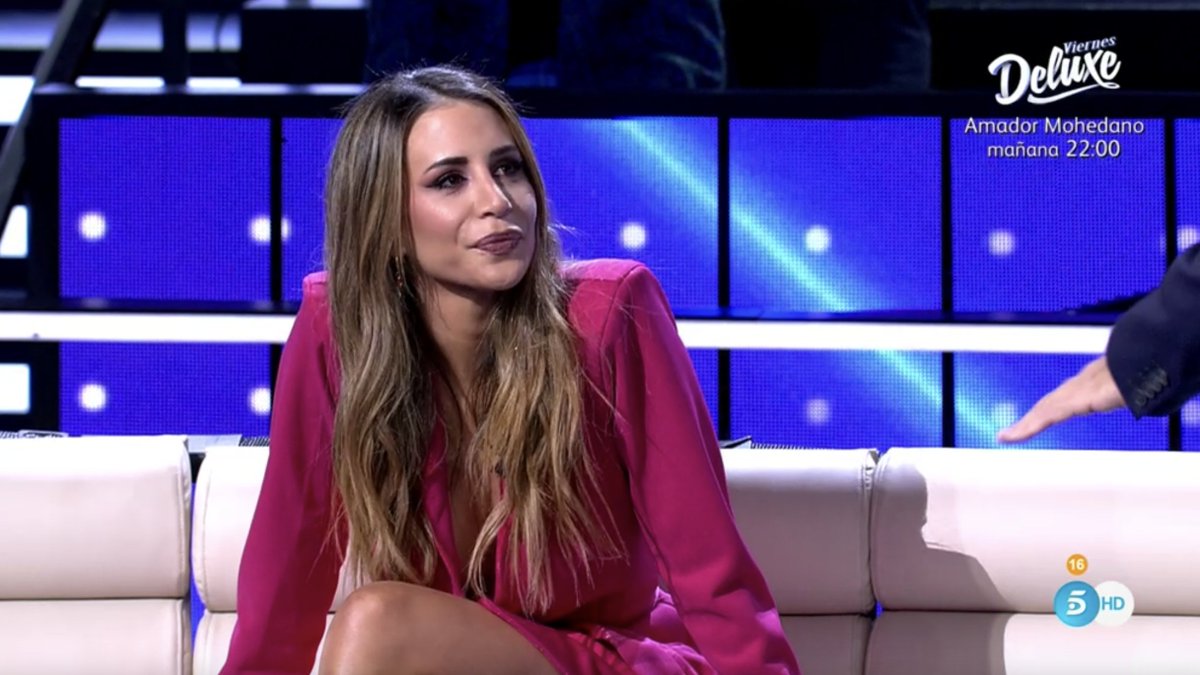 pinkyskyfeed's tweet photo. Que elegante has estado Cristina. Ojalá pudiéramos enviarte un abrazo enorme. Te queremos muchísimo. @Cris_Porta #CrisNoEstaSola #SecretGala9 https://t.co/aug2qOknrS