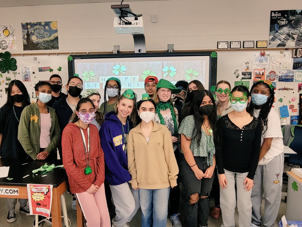Science_Hoffman's tweet photo. Happy St. Paddy's Day!! HBS and MI dressing up in Green!! #canneverhavetoomanyholidaydecorations https://t.co/enz1HLnKlW