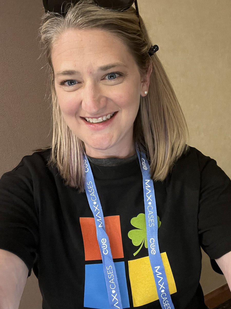 MissRioux's tweet photo. Loving celebrating St. Patty’s Day 🍀 at #SpringCUE2022 with @MicrosoftEDU! https://t.co/mUe23IUBiy