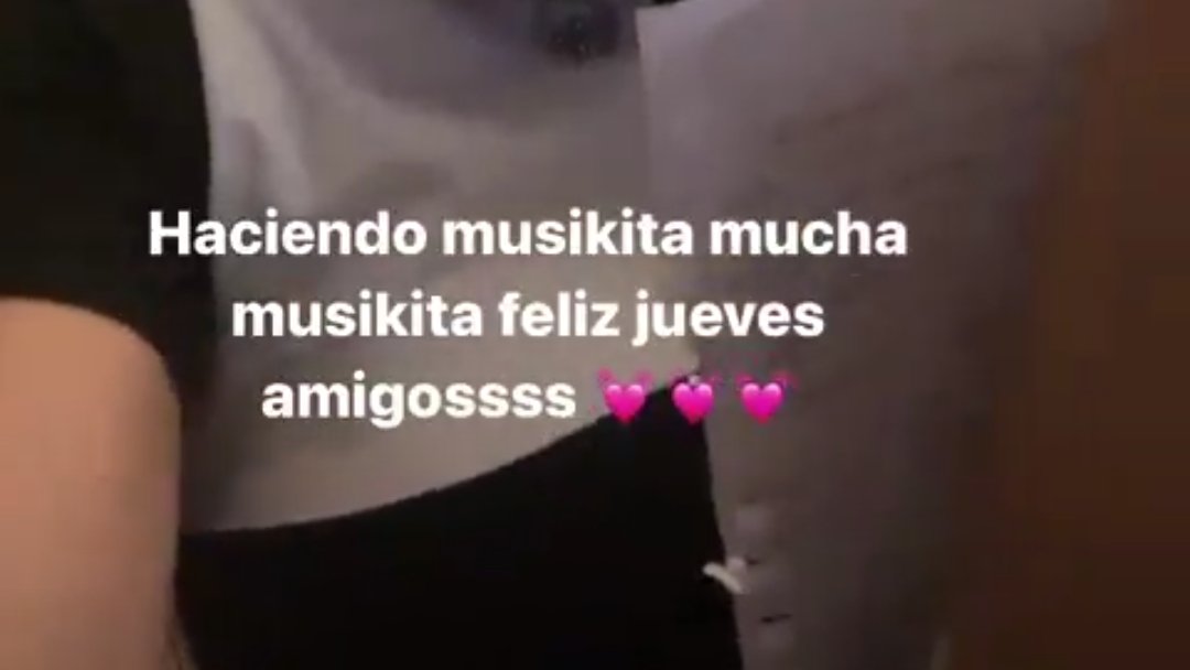ValenMadanesArg's tweet photo. 📷| Valen está en el estudio 💫 https://t.co/WHk29cAQWN