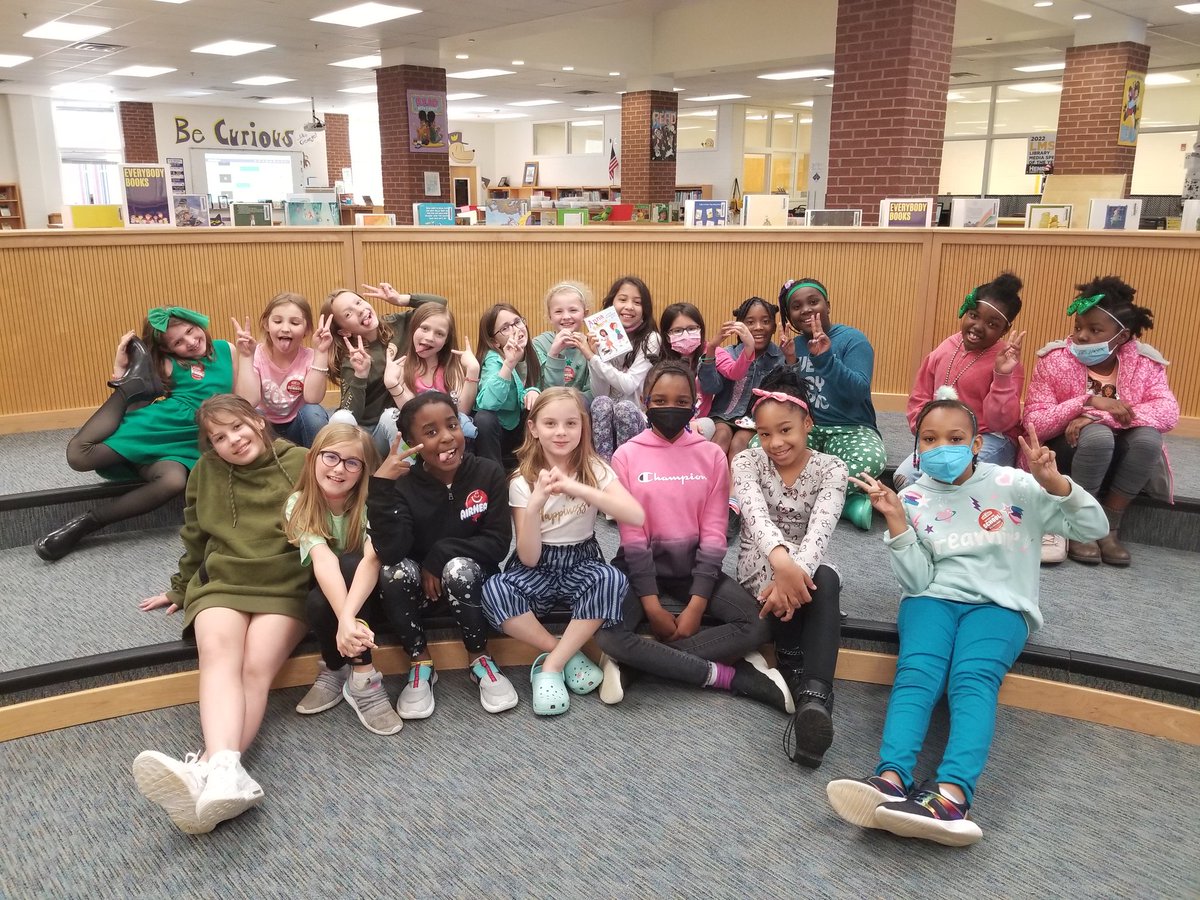 mrsbrandyhudson's tweet photo. Ours 3rd grade Girls Read! book club is off to a great start! Can't wait to watch these girls develop as both readers and friends over the coming weeks. 💙💛 📚👭 #girlsread #girlsrule #3rdgrade https://t.co/jPc9yEIFgp