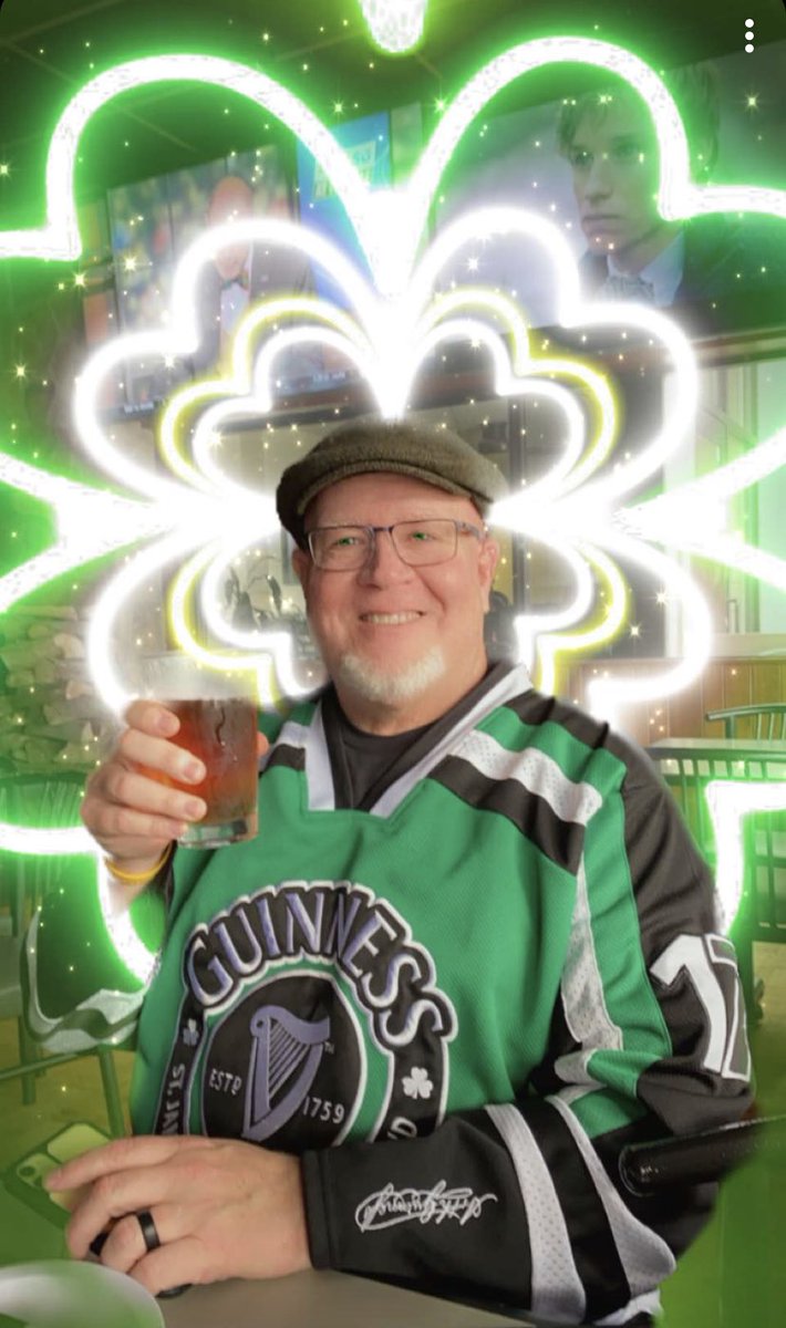 berniee42's tweet photo. Okay my dad’s favorite day of the year is St Patrick’s day and how cute is he 🥺💚 https://t.co/fqotHubaq4