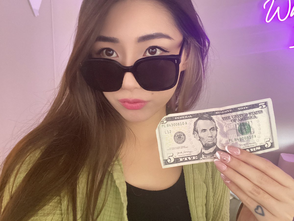 xChocoBars's tweet photo. We're back with another @Step stream doing Valorant challenges! Sign up using code XCHOCOBARS for a free $5 and a chance at $500: https://t.co/gfrQwBNezD #StepPartner https://t.co/KlJiUPggyR