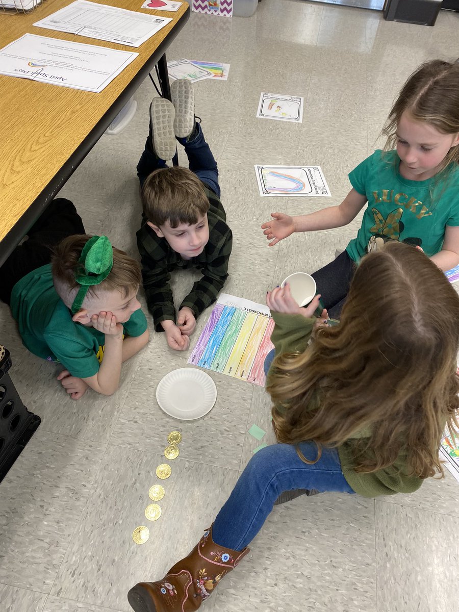 jovteach's tweet photo. We had so much fun planning how to catch a leprechaun! Groups worked together to decide on a plan, pick materials and build a trap to be tested! #LeprechaunTrap #WEStandTogether #BecomeBelongNYCSD @WESpolarbears https://t.co/8rArM2uzQZ