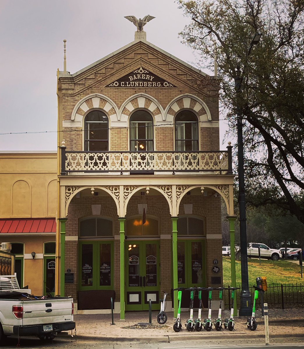 shivaunsay's tweet image. Congress Avenue, Austin… #austinarchitecture #downtownaustin