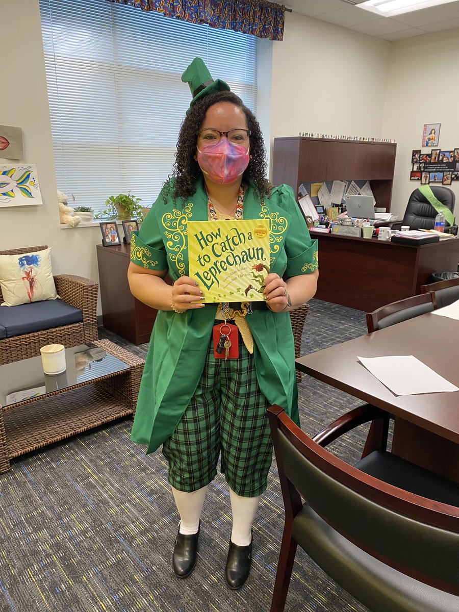Ms_JVanZ's tweet photo. @JohnJenkinsEle1 students tried to catch Leprechaun @XMcFadden713 but she was just too quick! Luckily she had just enough time to read before escaping! @PWCSNews https://t.co/M3MlNmpzsr