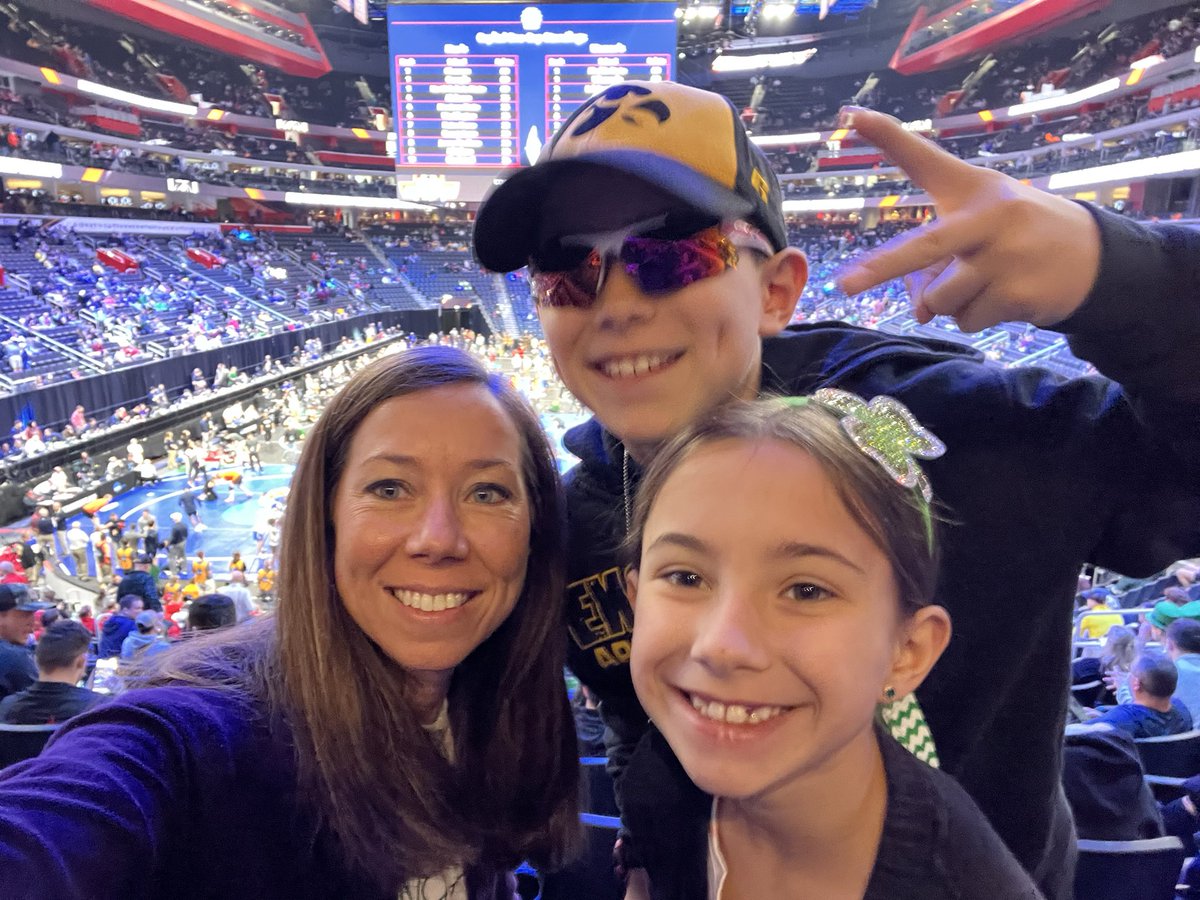 katiepyles's tweet photo. First in-person NCAA’s! Go Hawks! #ncaawrestling https://t.co/XLBNP5gatF