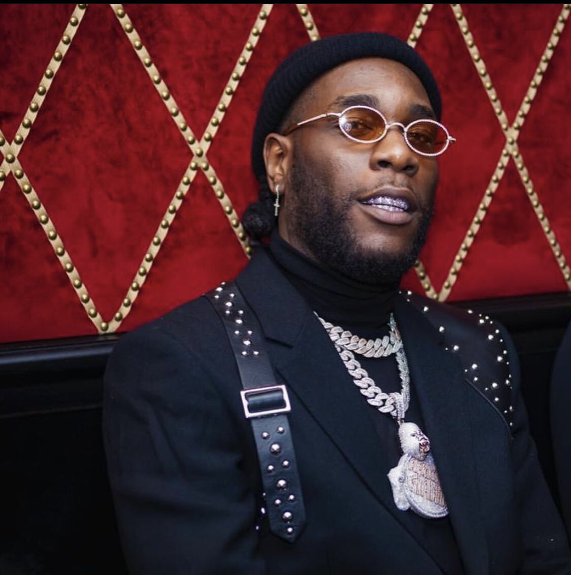 <a href="/burnaboy/">Burna Boy</a> you call him a musician, I call him the therapist❤️🦍