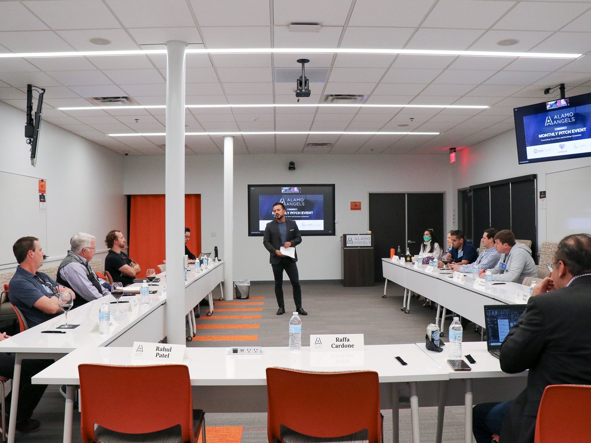 AlamoAngelsofSA's tweet photo. Thank you to our members and featured companies, One Health Group, enroute, and @Lapovations, for attending and making our event a success. Are you interested in #angelinvesting? Become a member and join us for our next pitch event, April 20. #funding #startup #investors https://t.co/HE7pHKsUaX