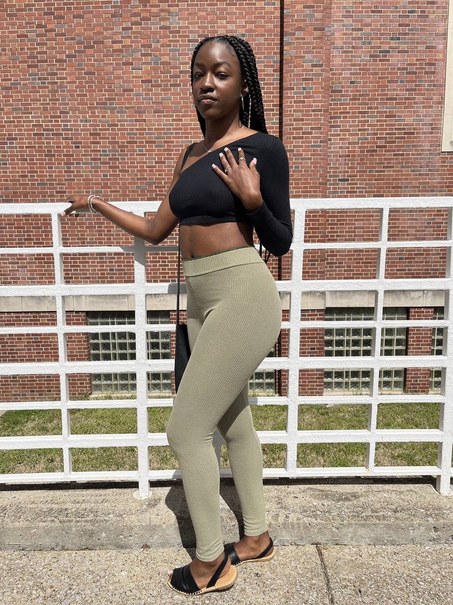 jaysherelle's tweet photo. I see green ☘️ https://t.co/fj28rIRDsr