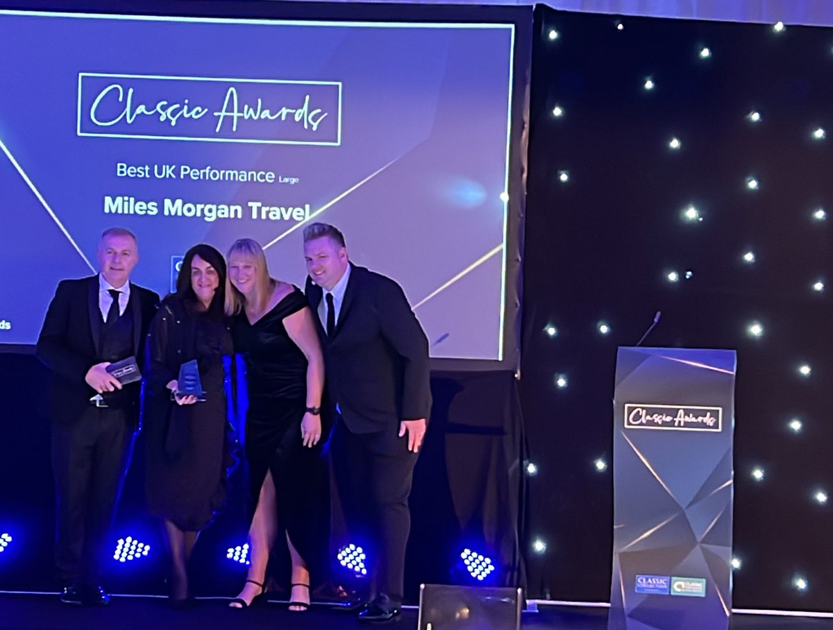 ClassicHols's tweet photo. Final award of the evening goes to @MilesMorganNews for “Best UK Performance” for a large agency - well done team 👏👏 #ClassicAwards https://t.co/9klJ5DIpDw