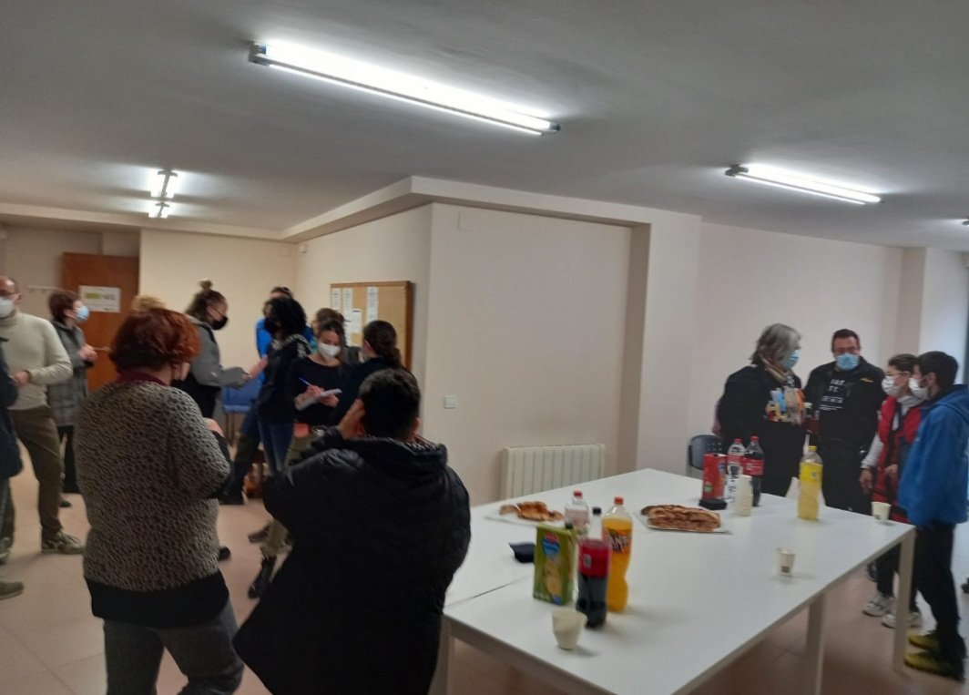 fundaciolallar's tweet photo. Avui hem inaugurat el Servei Nexe. Nexe és un nou servei per orientar i acompanyar a les persones amb disCapacitat o malaltia mental a trobar feina en empreses ordinàries. Esperem poder fer moltes insercions!!! Ens podeu trobar al Passeig de la Pau num 8 1r 3a de Berga https://t.co/BKyfDhQc6o