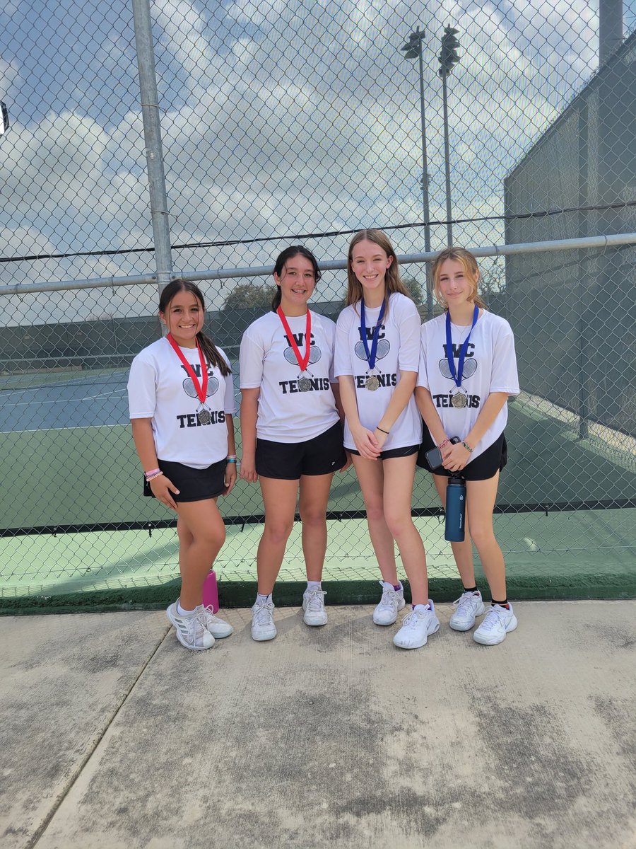WCTennis's tweet photo. JV had a great day at the Lee Invitational 🎾🎾 https://t.co/GQRlNCvP34