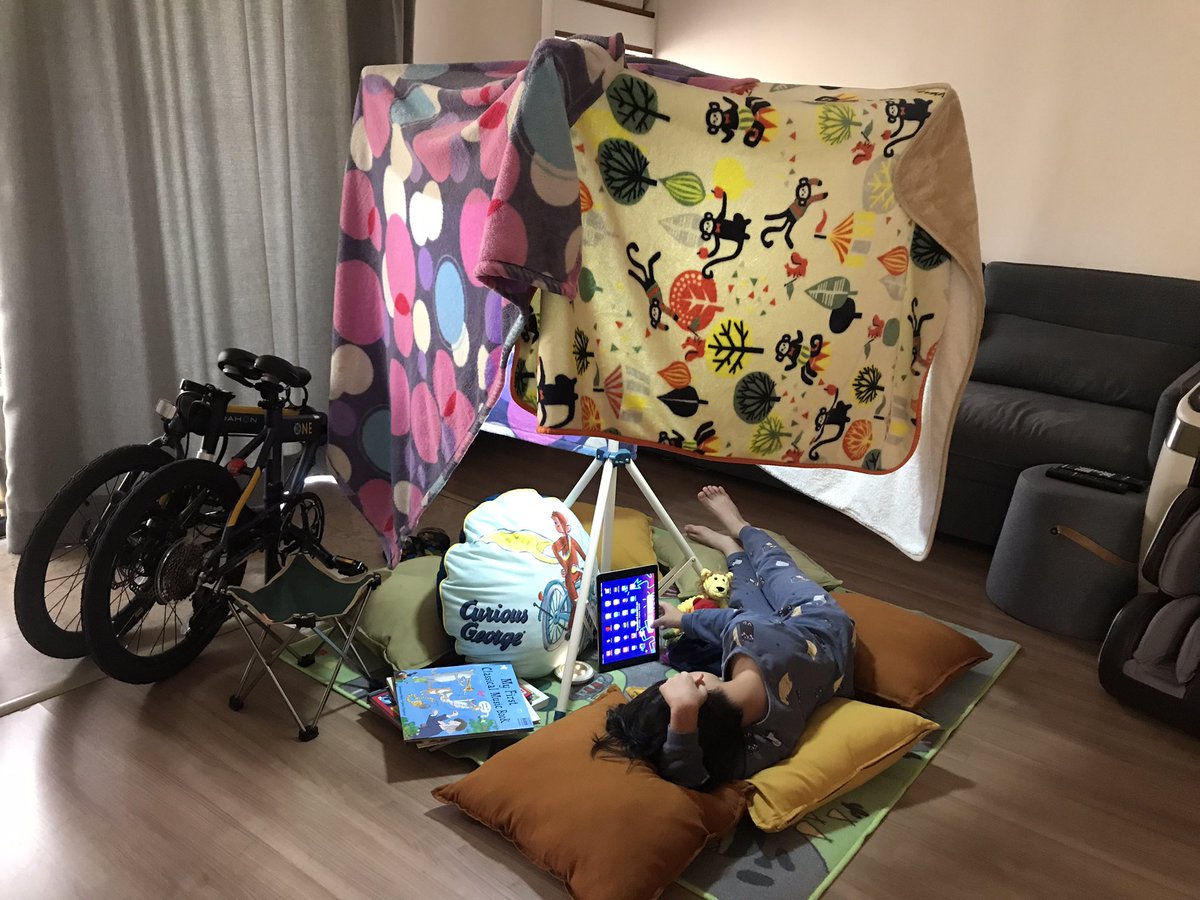 JT33817713's tweet photo. Created my own private reading 📖 fort #readingfort #readingfun #celebrationday #stamfordstrong https://t.co/I76M5KkYeR