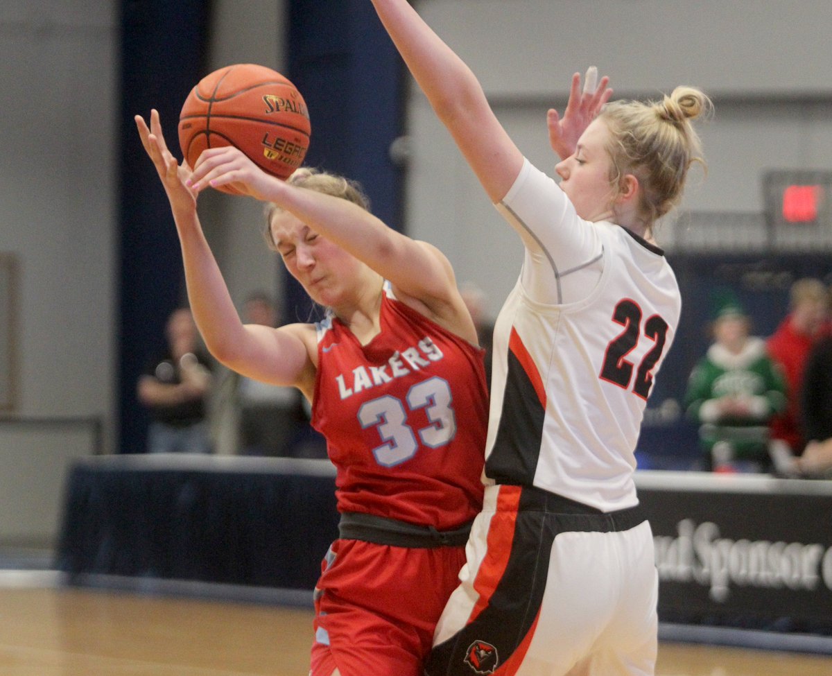 JaredRubadoBP's tweet photo. The @girls_dl has had its back against the wall four times and has come out on top every time. Thursday's 55-49 win bought a ticket to the consolation championship tomorrow. For sophomore Elle Bettcher, it bought her one more game with her sister. 

🏀: https://t.co/qygERwB1zA https://t.co/dbvz5aD0Fg