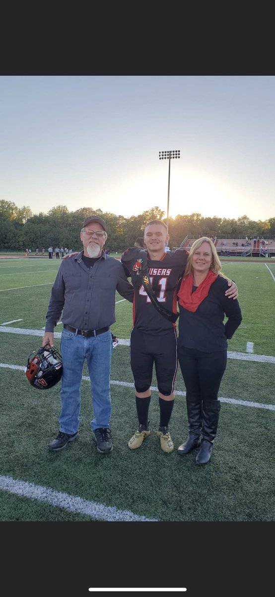 One of the saddest things in life is realizing you may never put them pads on and battle with your brothers again😔