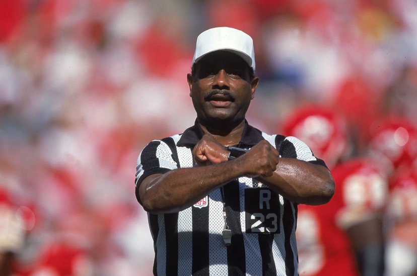 diversitynblack's tweet photo. https://t.co/BDUBKF3V0e

#BlackExcellence #DIB #JohnnyGrier #NFL #Referee https://t.co/VrdgPoIRwP