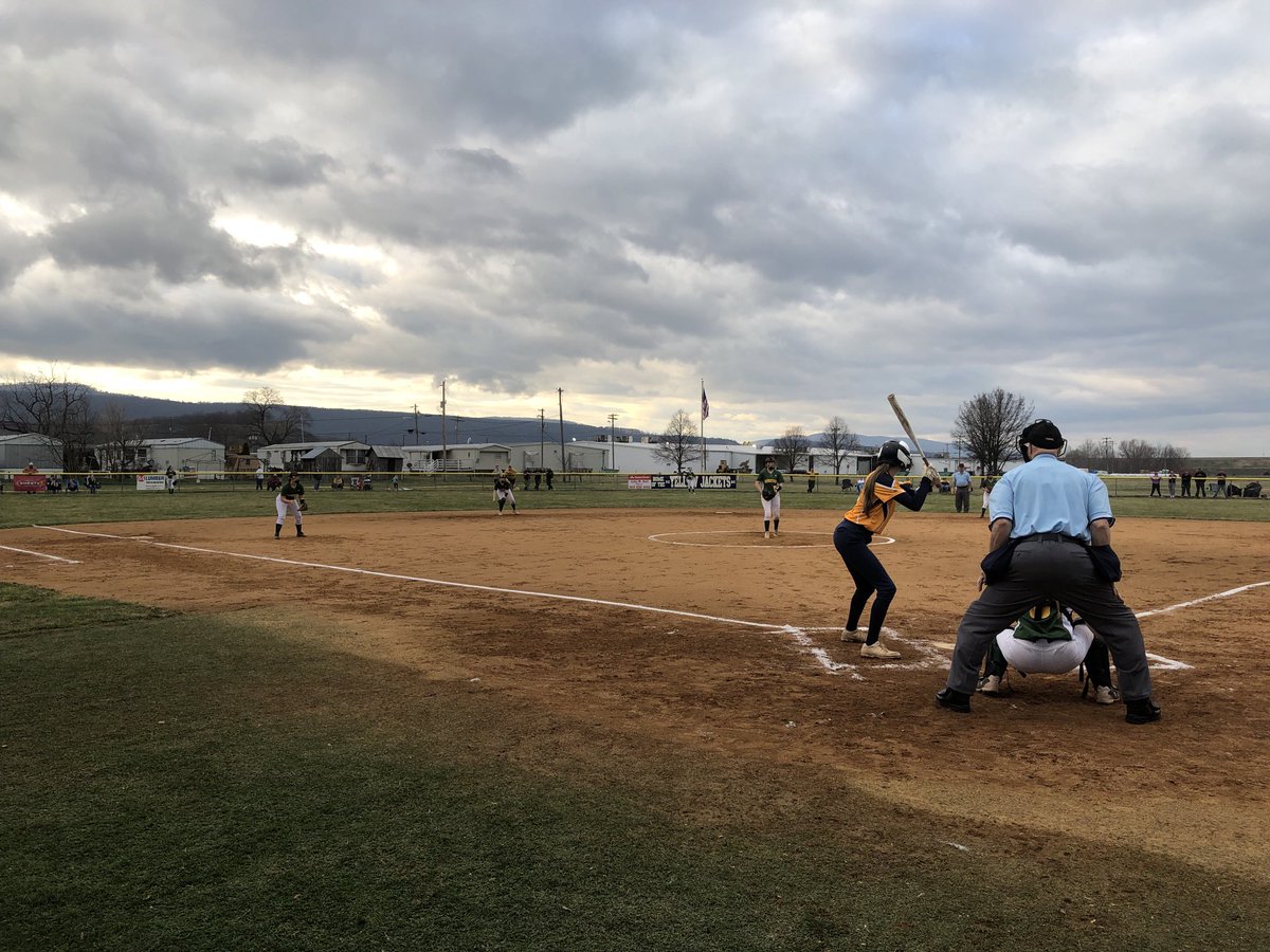 jacketscougars's tweet photo. Hardy County Softball 🥎☘️ ⁦@moorefieldhs⁩ ⁦@NesselrodtEHHS⁩ https://t.co/58uNgOYlgx
