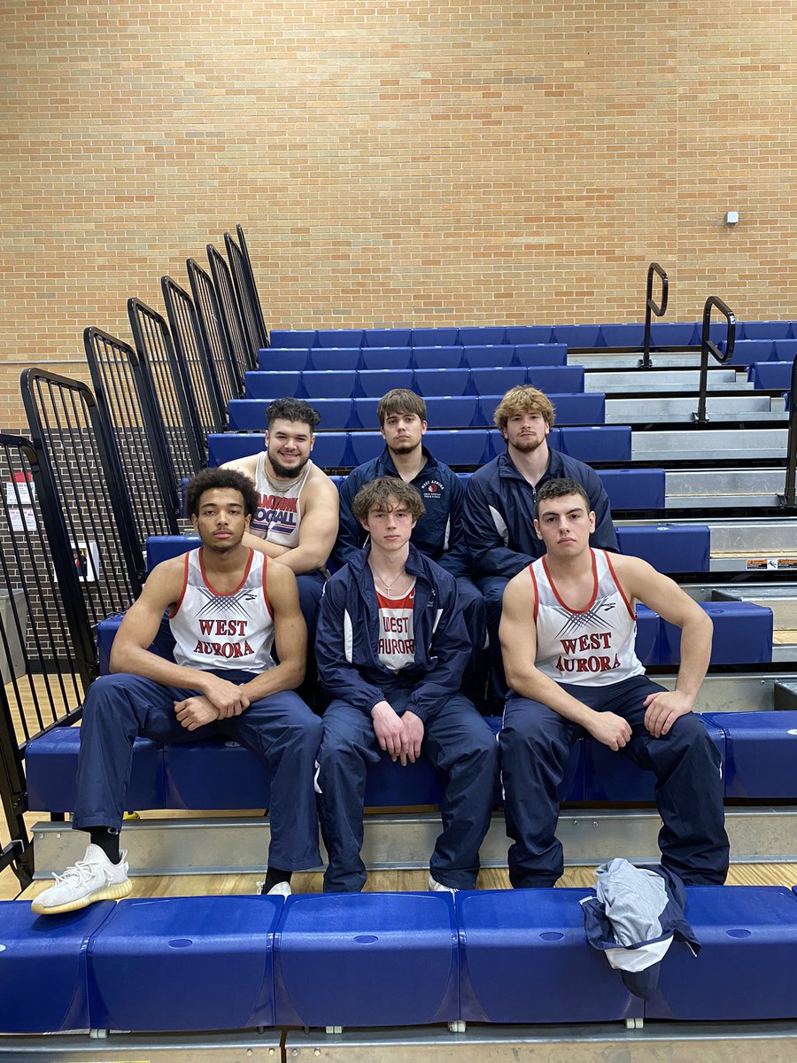 This week’s #TrackThursday highlights our 8 senior football players that stuck it out for one more season as a Blackhawk athlete!