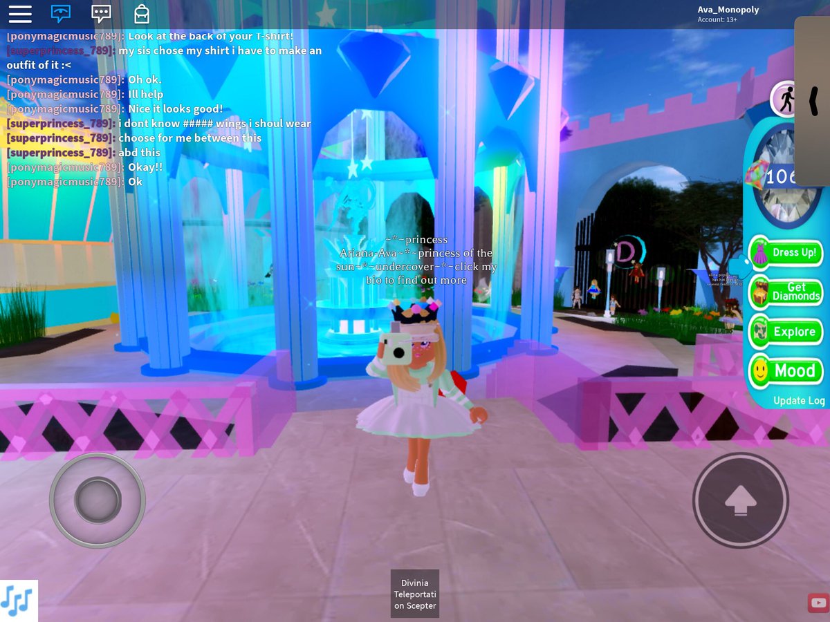 avalilyx's tweet photo. @BeaPlaysRBLX first picture: easter 2019, its most definitely not my first outfit but the oldest ss i could find
second picture: me now 🤟 https://t.co/yVWNTdyvS3