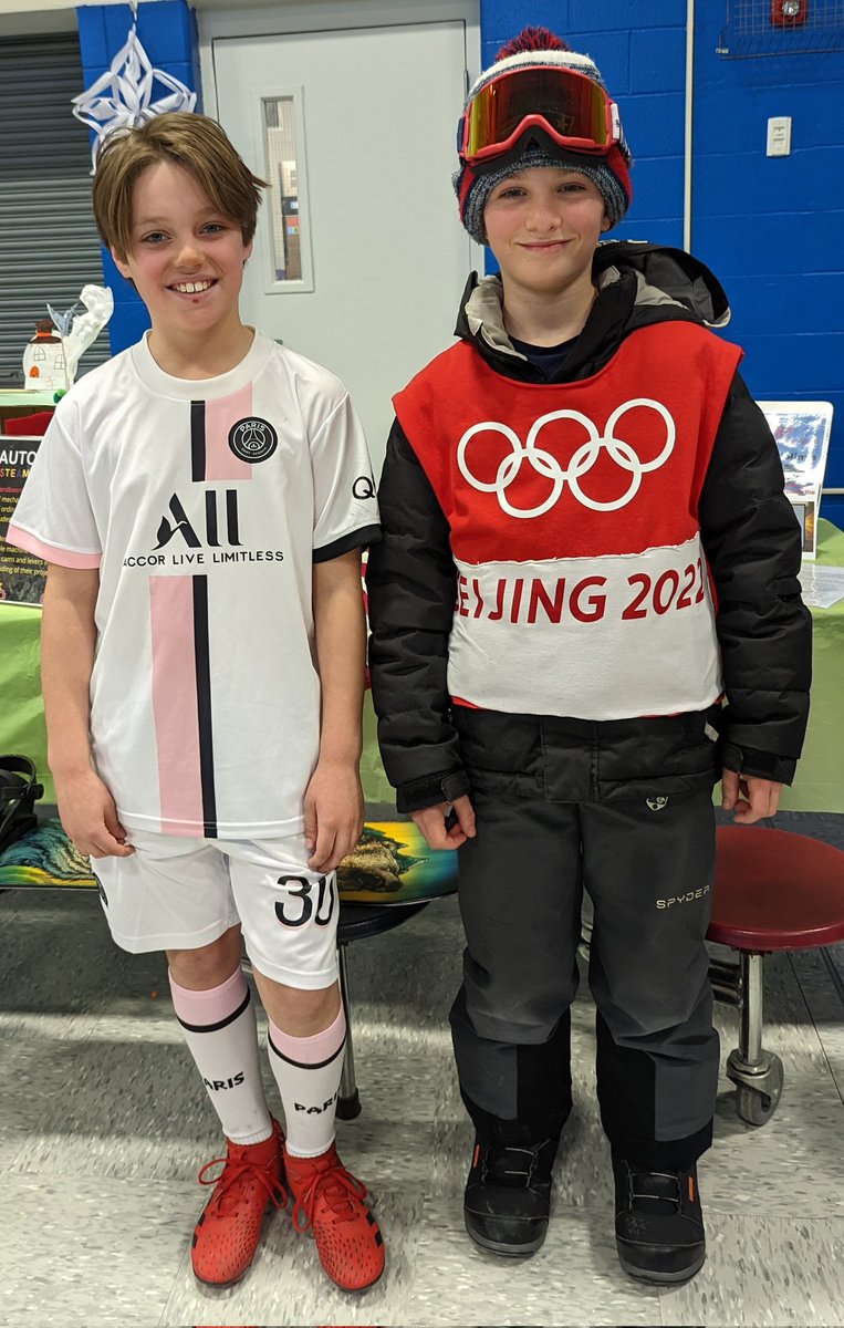 JodiBennett_NES's tweet photo. @NES_Newfields Kudos to Ms. Rosenbleeth's 5th grade students for their Wax Museum presentations today! They worked hard to get to this point, and today they took the lead to share their learning. They were incredible! #CelebrationofLearning  #FantasticPresentations #BestCostumes https://t.co/tMmz13d1st
