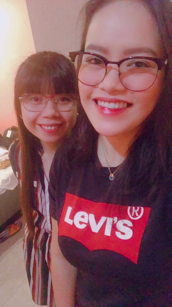 LayzelleLEE's tweet photo. Happy birthday sa hambog kong kaibigan na mas matanda sa akin pero mas mukhang bata tingnan kaysa akin! Pero okay lang maswerte naman siya na may kaibigan siyang katulad ko, matured 😁

Sana patuloy ka pa i-bless ni Lord 🙏Always pray! See you soon 😘

HAMBOG35T BithdaySalubong https://t.co/IqfJeNxti8